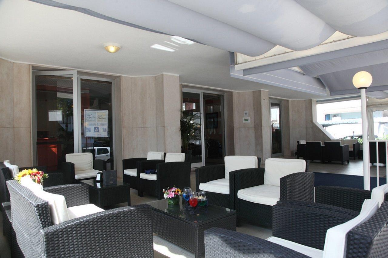 Hotel Bettina ลิโดดิเยโซโล ภายนอก รูปภาพ